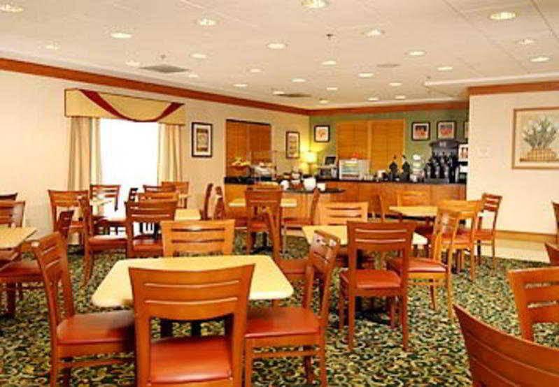 Fairfield Inn And Suites Atlanta Airport South/Sullivan Road College Park Exteriör bild