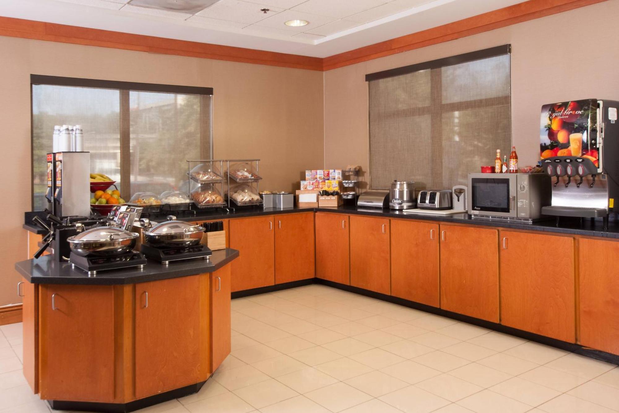 Fairfield Inn And Suites Atlanta Airport South/Sullivan Road College Park Exteriör bild